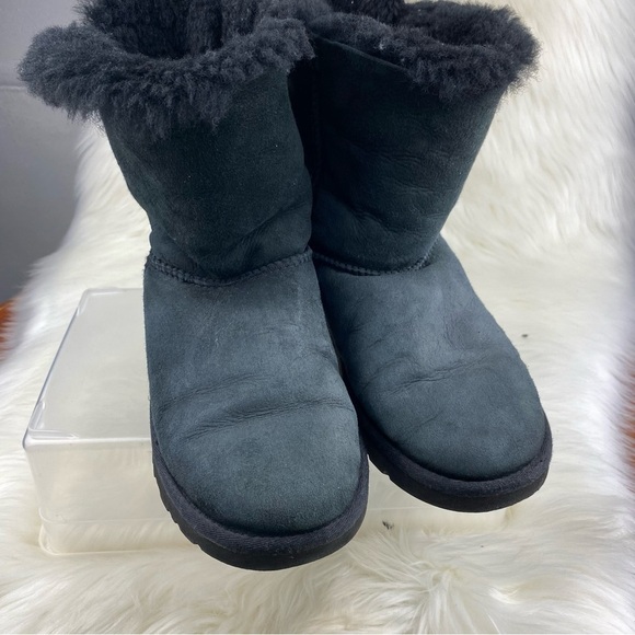 UGG WINTER BOOTS DOBLE BOWS SIZE 6W - Picture 1 of 9